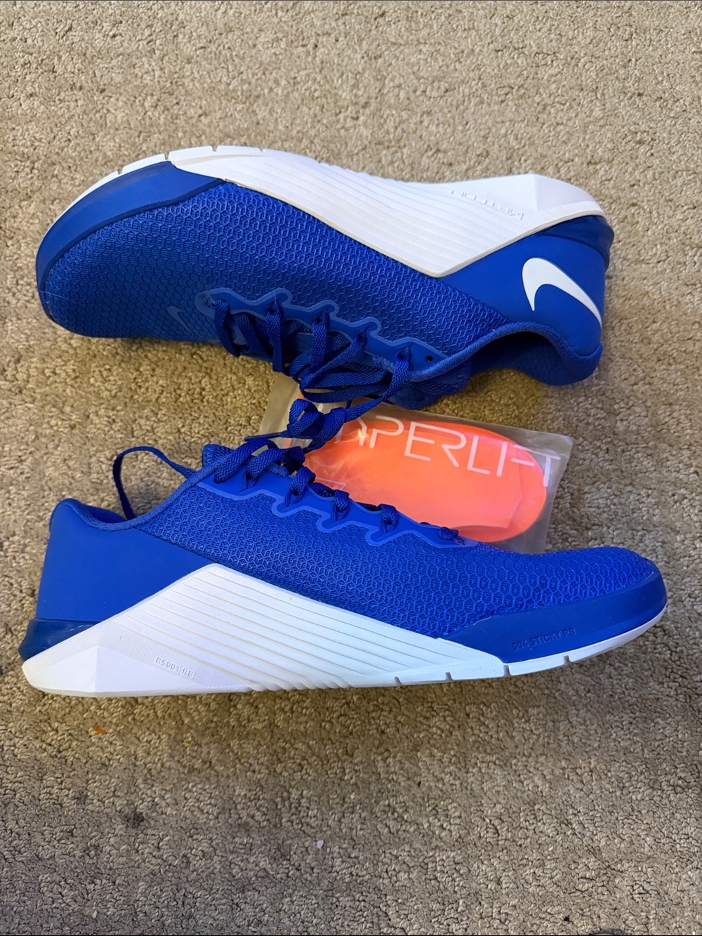 Nike Mens size 8.5 Royal Blue and White Training Sneakers